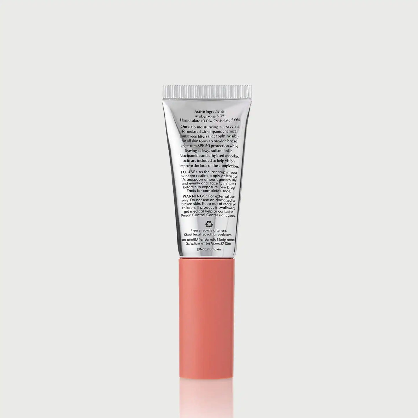 dew-glow-moisturizer-spf-50-travel-size-i1 NATR-10157_Dew-Glow-Moisturizer-SPF-50-Mini_back_capon_bonebkgd_d7cb9bbb-e294-42e2-8d5a-28c73c09b5b5.webp
