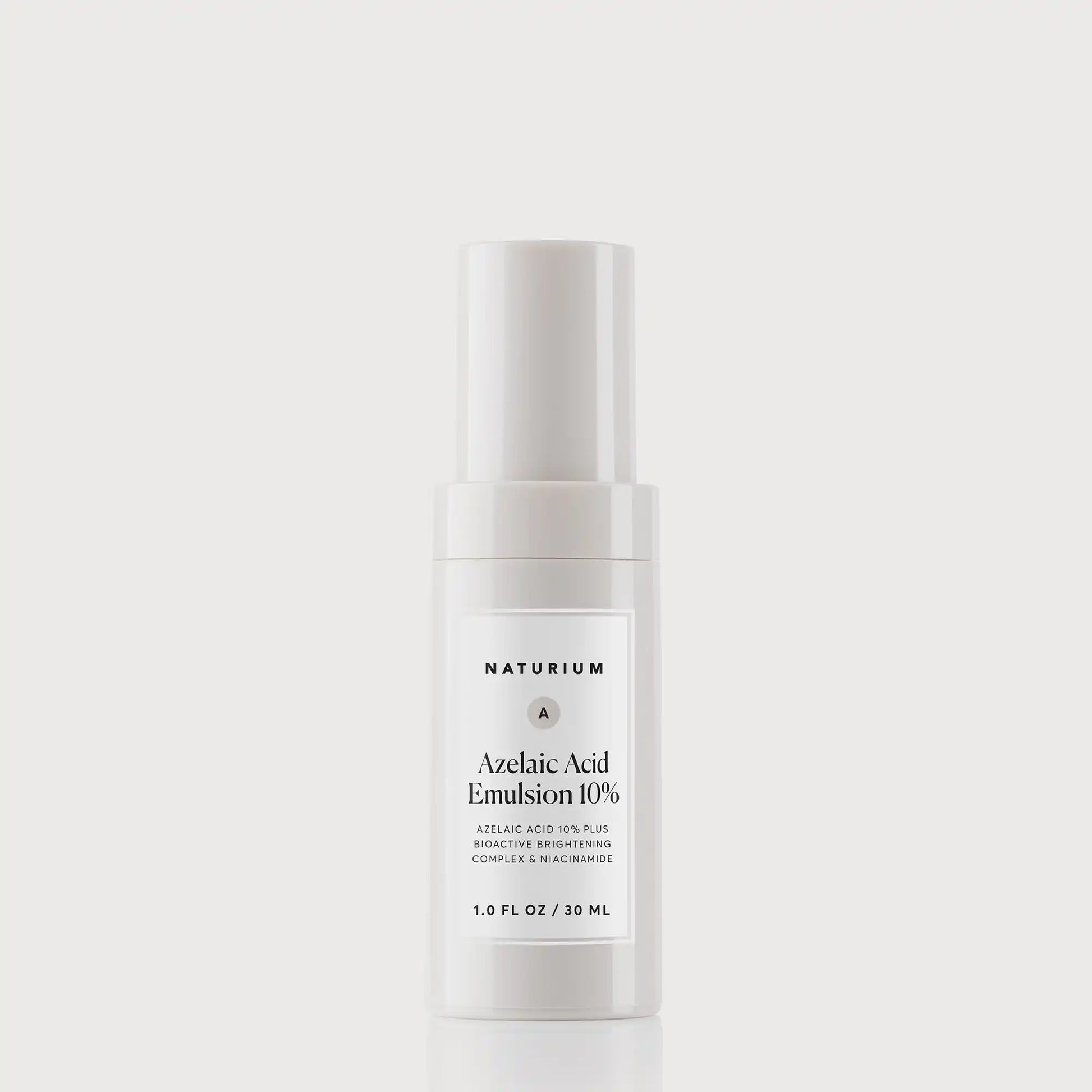azelaic-acid-emulsion-10-k4 NATR_Azelaic-Acid-Emulsion-10_Cap-on.webp